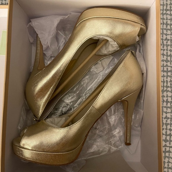 MICHAEL KORS HIGH HEELS - Picture 7 of 7